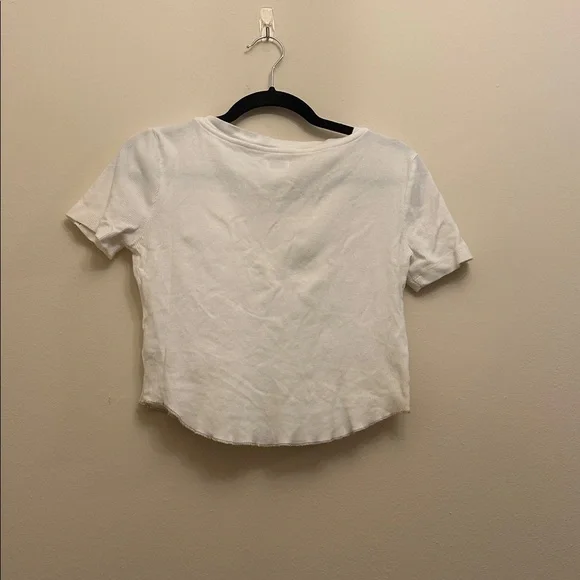 BDG 100% Cotton‎ White Ribbed Cropped Shirt M Basic Classic Three Button Front - Picture 3 of 3